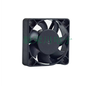 轴流风扇.jpg 轴流风扇.jpg